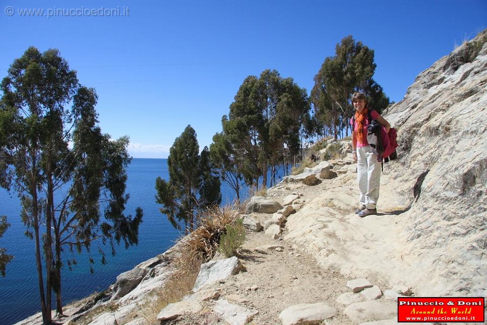 BOLIVIA - Isla del Sol - in cammino per Yumani - 3.jpg